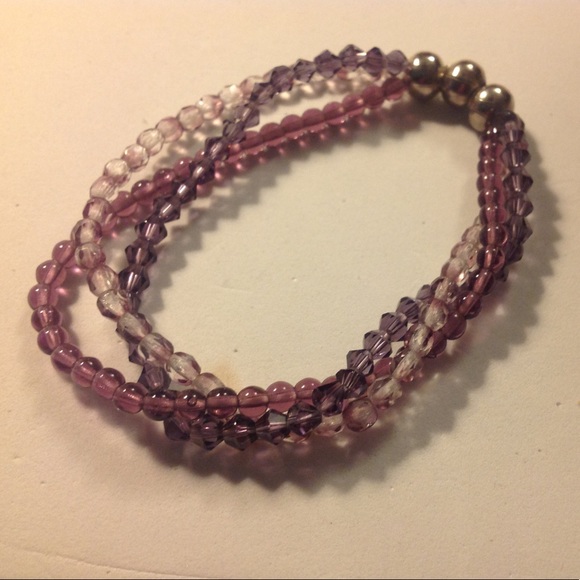Handcrafted 3 strand bracelet with a twist - Picture 3 of 4